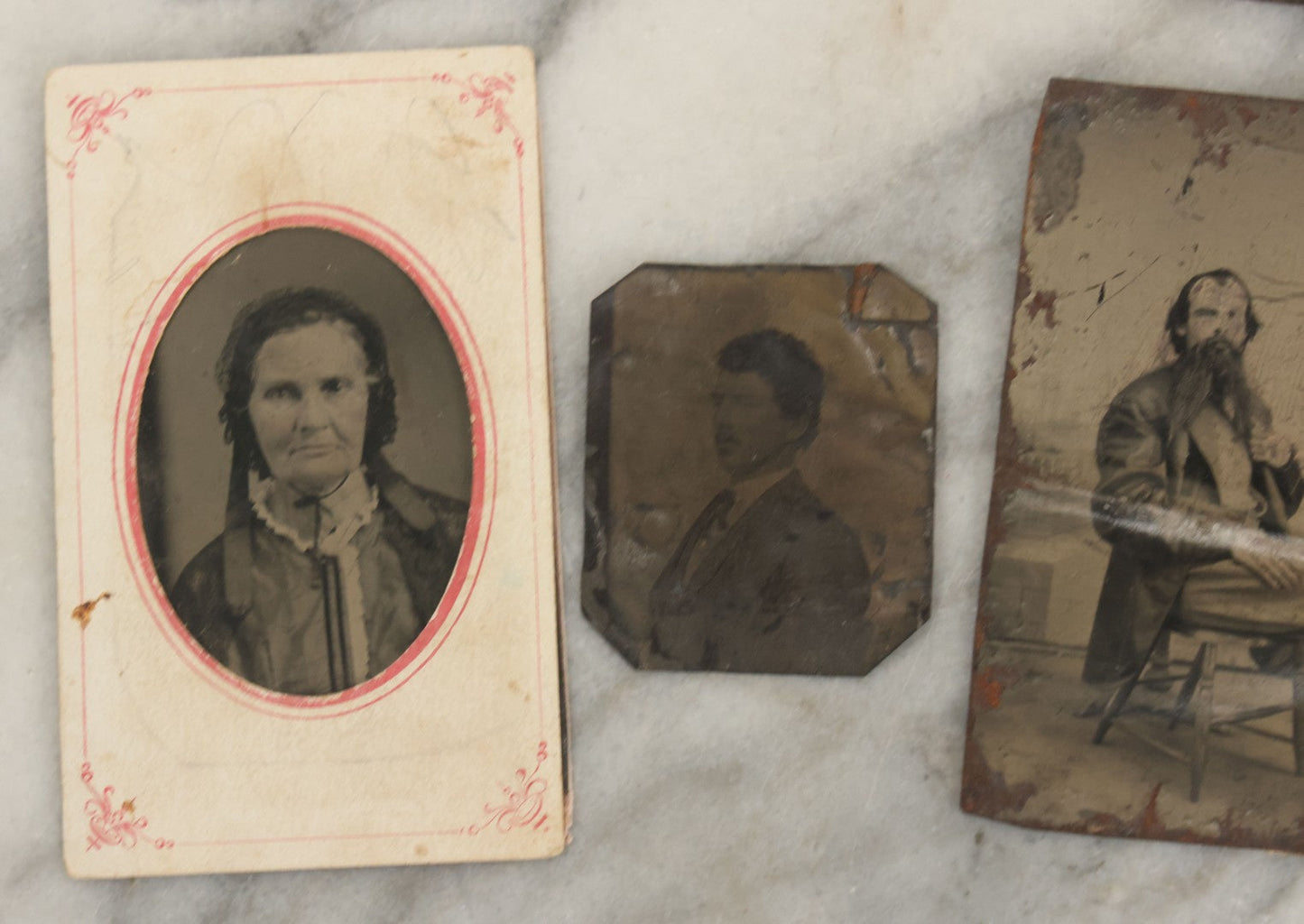 Lot 156 - Grouping Of 12 Antique Tintype Photographs Including Two Photos Of A Man With An Extremely Long Beard