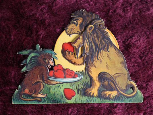 Lot 062 - Vinatge Mechanical Valentine, Lion Eating Apples With Monkey, Printed In Germany, Working Condition