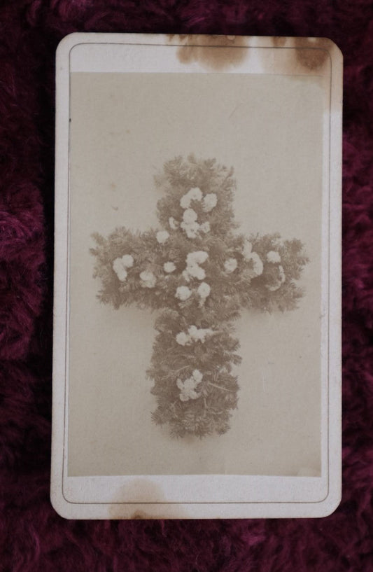 Lot 139 - Antique Cdv Photo Of Funeral Flowers Cross, H.F. Currier Photographer, Excelsior Block, Market Street, Salisbury, Mass