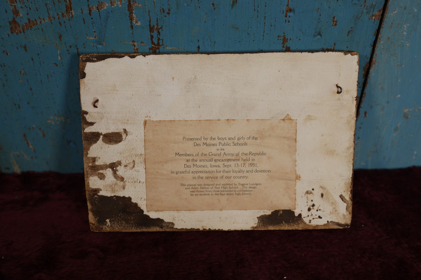 Lot 141 - Vintage Chalkware Plaque Presented In 1931 From The Des Moines School Children To Members of Post 53 G.A.R. Grand Army of The Republic Union Soldiers Fraternal Organization For Annual Encampment, Iowa, With Pamhplet