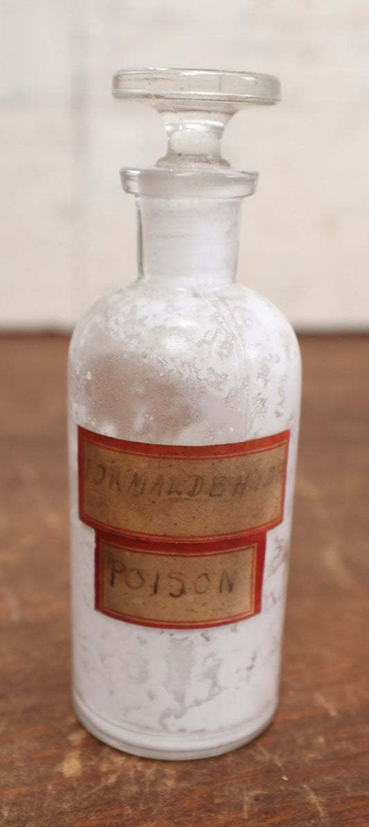 Lot 059 - Vintage Formaldehyde Poison Apothecary Bottle With Stopper, Note Moist Contents, Use Caution