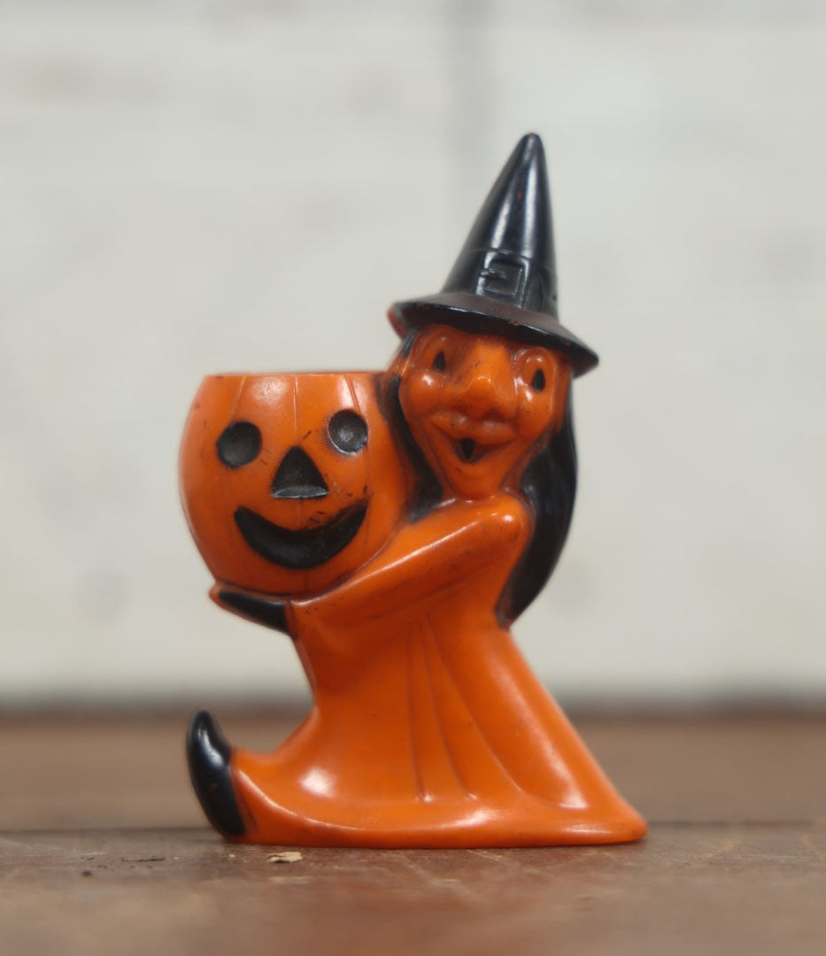 Lot 057 - Vintage Rosbro Halloween Witch Hard Plastic Candy Container ...