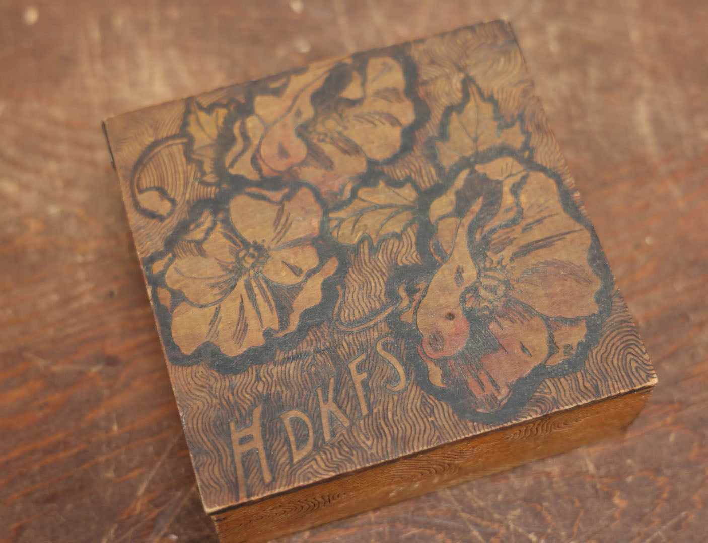 Lot 060 - Antique Wood Burned Pyrography Flemish Art Hinged Top Handkerchief Box