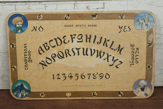 Lot 004 - Vintage Hasko Mystic Board Talking Spirit Board Ouija Board, By The Haskelite Manufacturing Corp, Chicago, Illinois