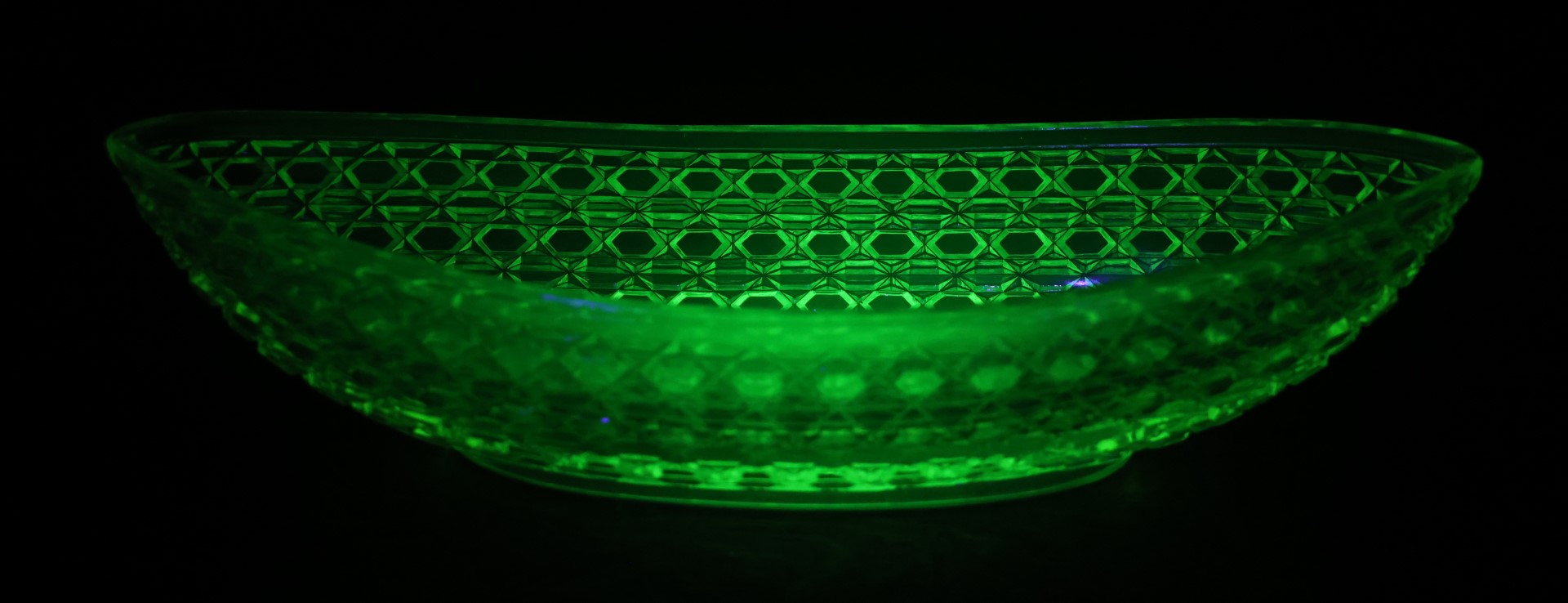 Lot 066 - Vintage Yellow Uranium Vaseline Glass Boat Dish, Glows Under Black Light, Various Minor Chipping