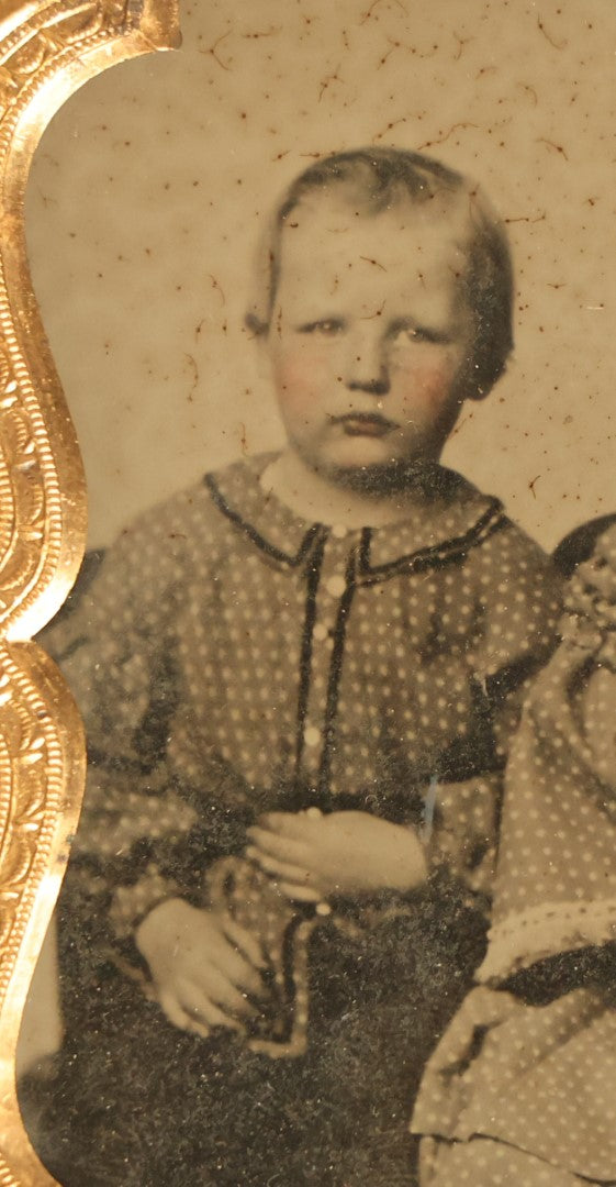 Lot 039 - Antique 1/6th Plate Ambrotype Photograph Of Two Children, A Boy And A Girl, In A Half Leatherette Case, Likely Members Of The Slack Family