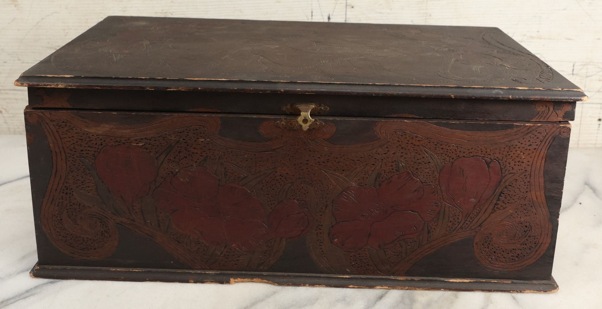 Lot 092 - Antique Folk Art Pyrography Flemish Art Wood Burned Box With Dog Floating In Water On Trunk, Hand Painted Blue Sky Backdrop, Woman On Top Of Cover
