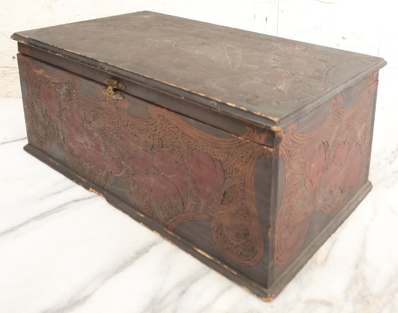 Lot 092 - Antique Folk Art Pyrography Flemish Art Wood Burned Box With Dog Floating In Water On Trunk, Hand Painted Blue Sky Backdrop, Woman On Top Of Cover