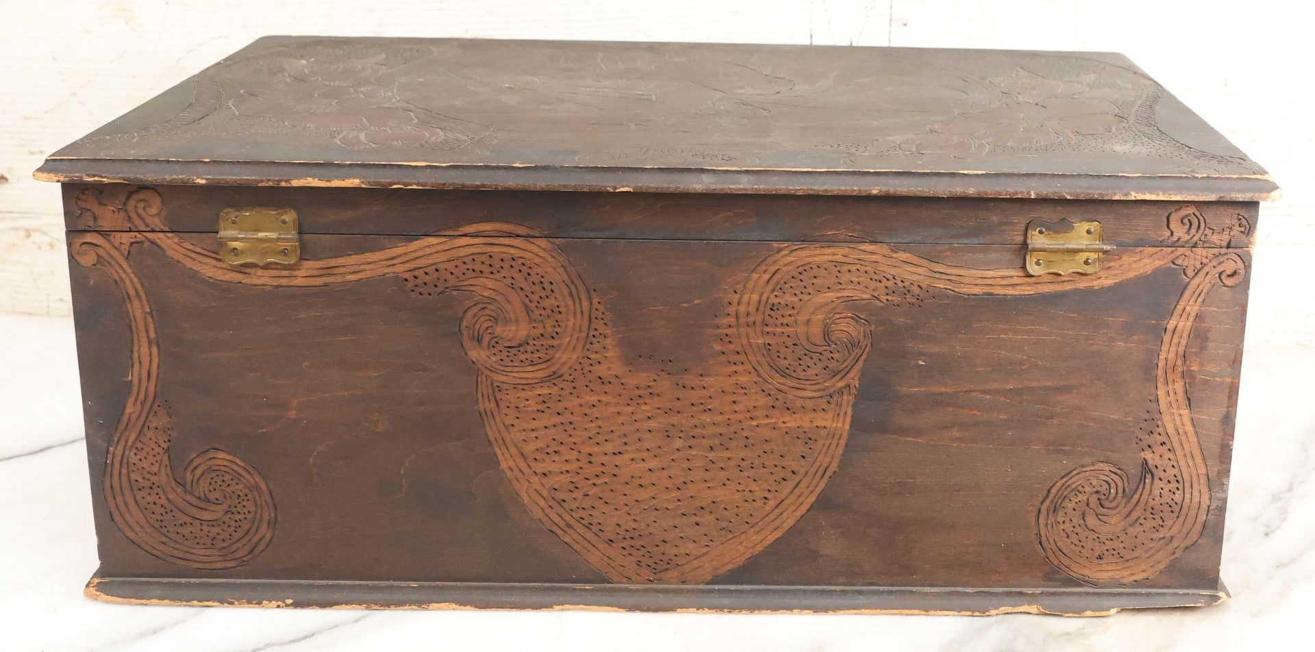 Lot 092 - Antique Folk Art Pyrography Flemish Art Wood Burned Box With Dog Floating In Water On Trunk, Hand Painted Blue Sky Backdrop, Woman On Top Of Cover
