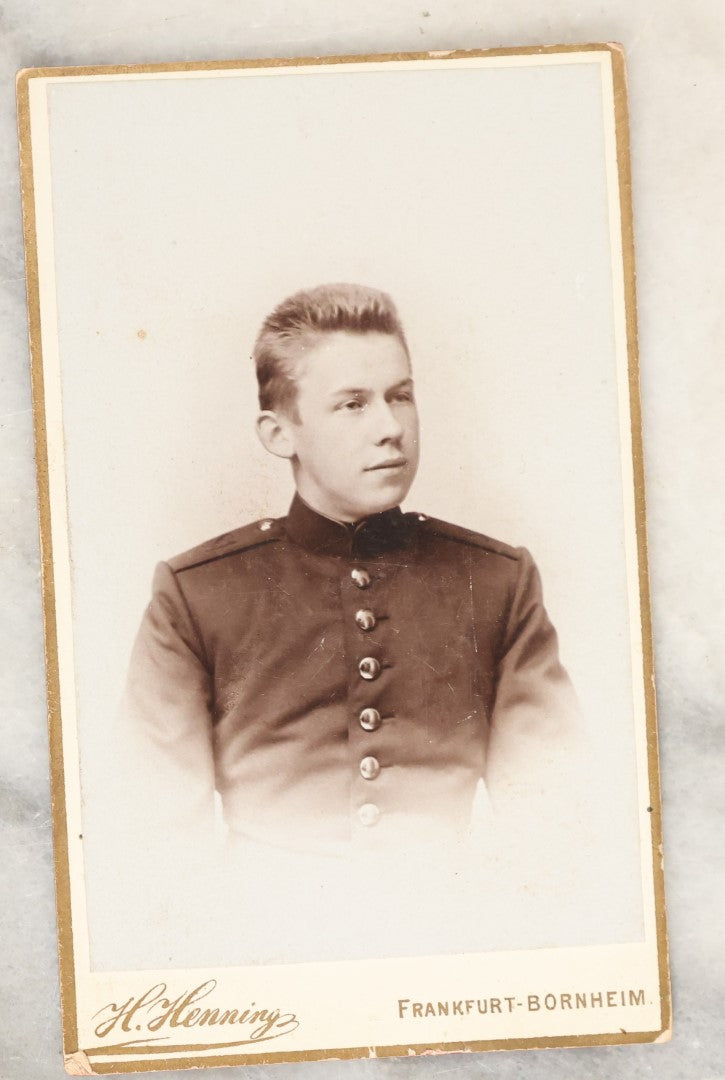 Lot 136 - Grouping Of Six Antique Carte De Visite C.D.V. Photographs Of Men In Uniform, Including Possible Civil War Veterans, Foreign Soldiers, Man With Rifle, Etc