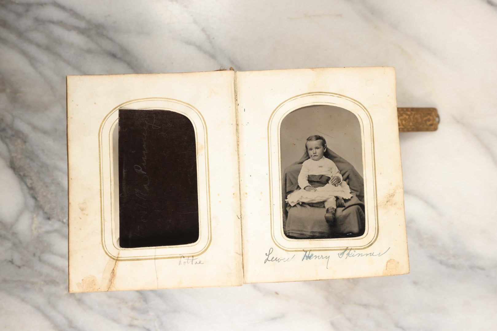 Lot 146 - Antique Photo Album With Missing Spine Covering Containing 28 Tintypes And 18 Carte De Visite C.D.V. Photos, Pinney And Skinner Families, Many Identified (All Pages Included In Pictures)
