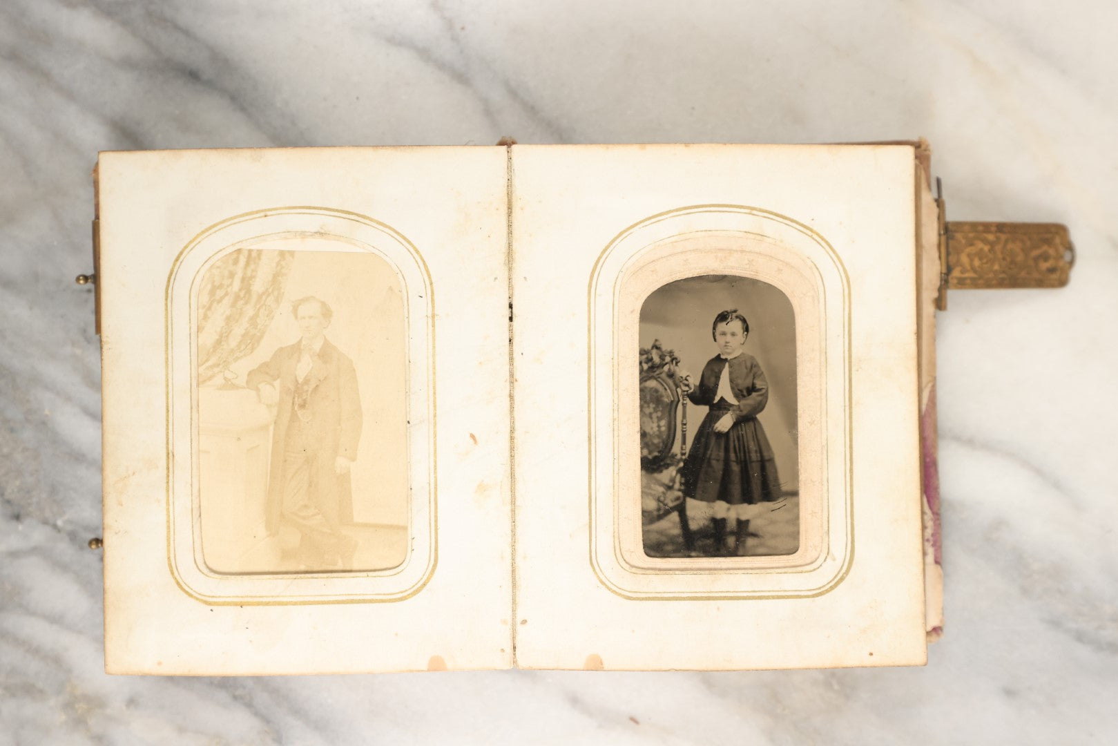 Lot 146 - Antique Photo Album With Missing Spine Covering Containing 28 Tintypes And 18 Carte De Visite C.D.V. Photos, Pinney And Skinner Families, Many Identified (All Pages Included In Pictures)