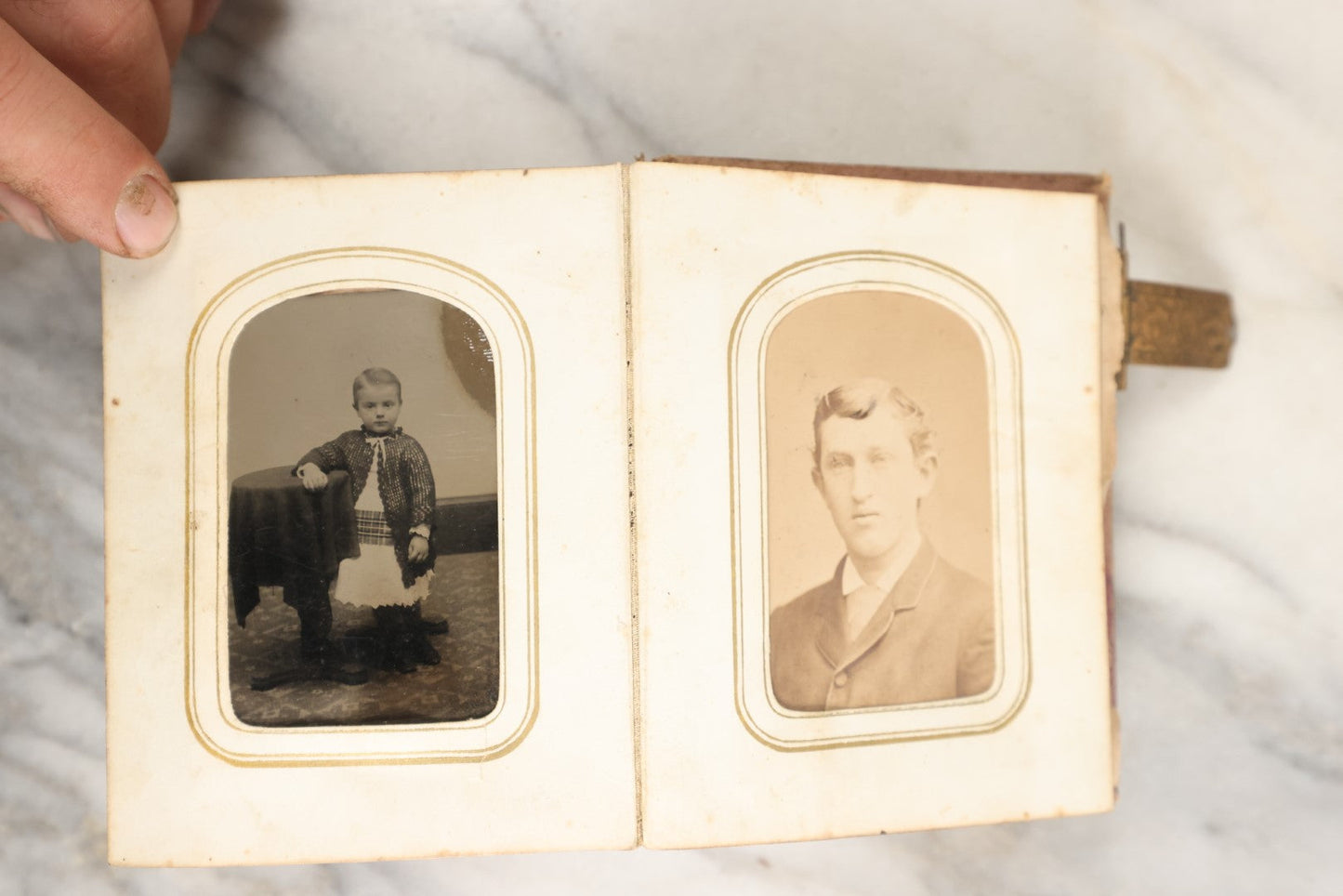 Lot 146 - Antique Photo Album With Missing Spine Covering Containing 28 Tintypes And 18 Carte De Visite C.D.V. Photos, Pinney And Skinner Families, Many Identified (All Pages Included In Pictures)