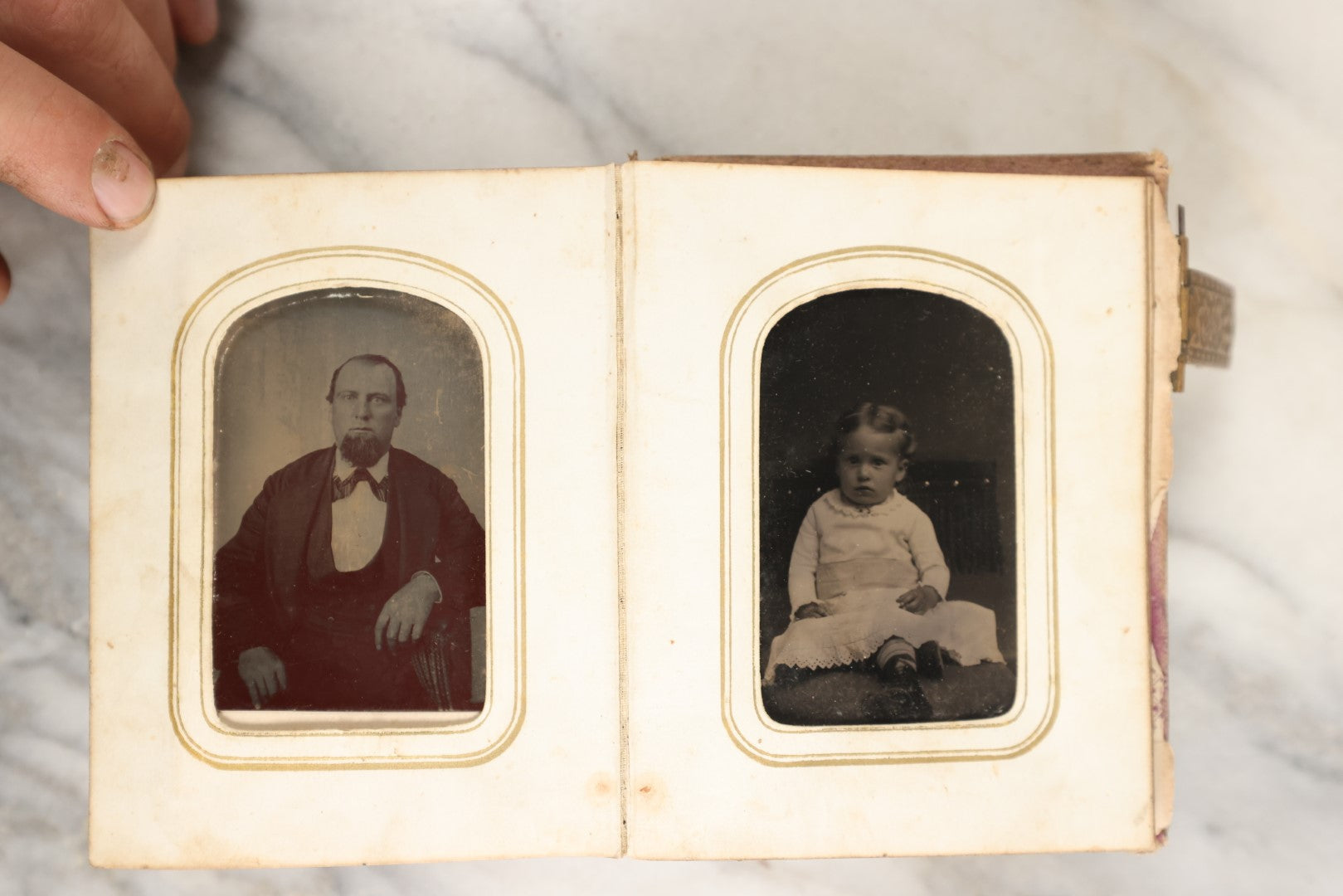 Lot 146 - Antique Photo Album With Missing Spine Covering Containing 28 Tintypes And 18 Carte De Visite C.D.V. Photos, Pinney And Skinner Families, Many Identified (All Pages Included In Pictures)