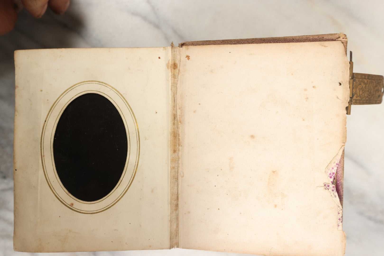 Lot 146 - Antique Photo Album With Missing Spine Covering Containing 28 Tintypes And 18 Carte De Visite C.D.V. Photos, Pinney And Skinner Families, Many Identified (All Pages Included In Pictures)