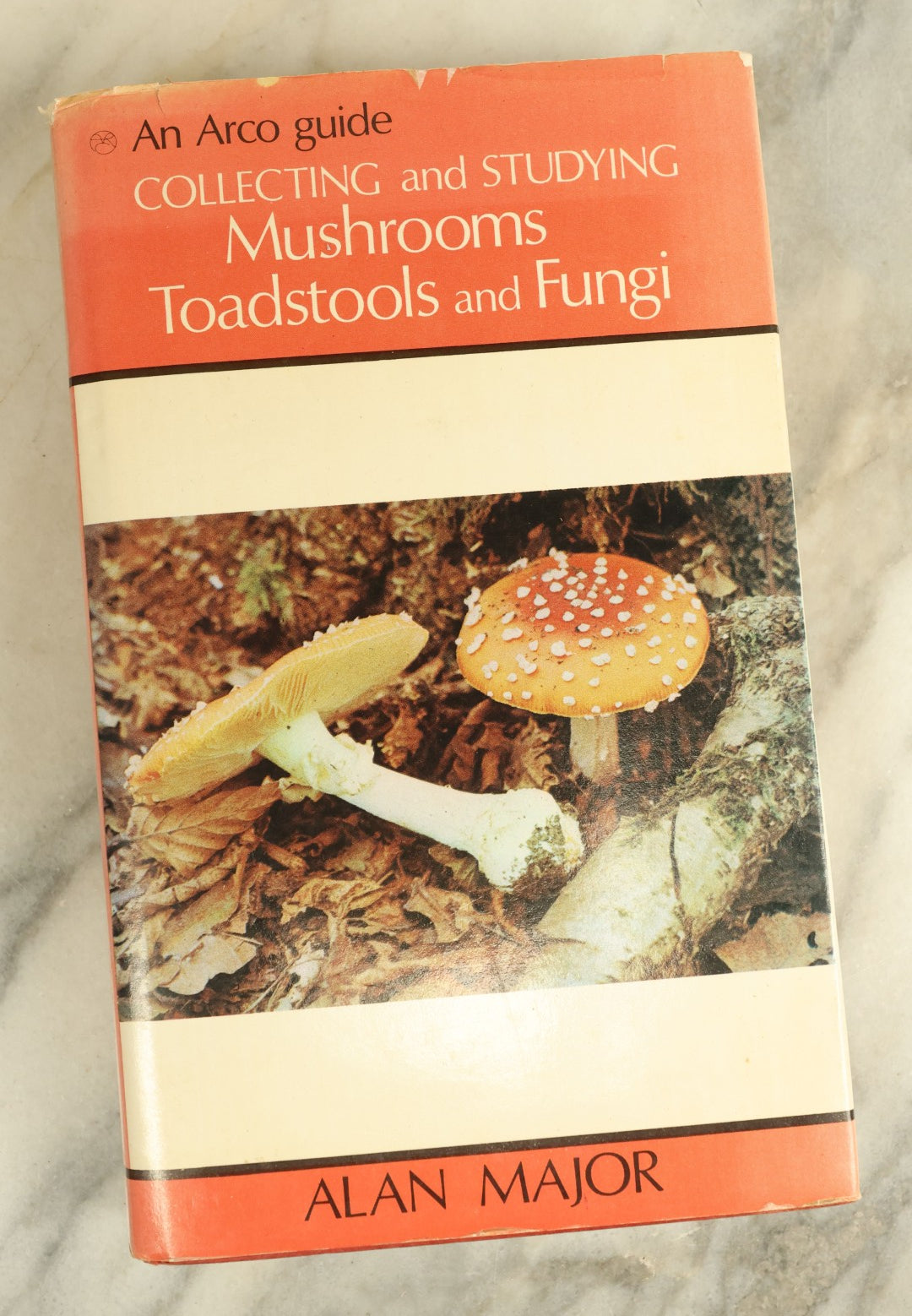 Lot 125 - Grouping Of Five Vintage Books On Mushrooms And Fungi, Including Poisonous Fungi, Twenty Common Mushrooms, And More
