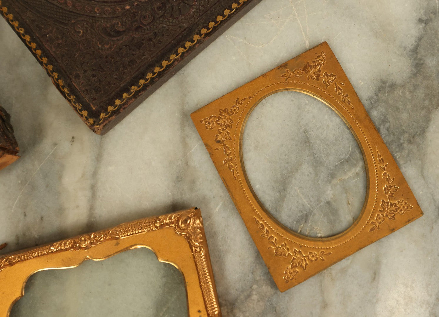 Lot 147 - Grouping Of Three Loose Scrap Hard Image Daguerreotype, Ambrotype, Tintype Case Parts