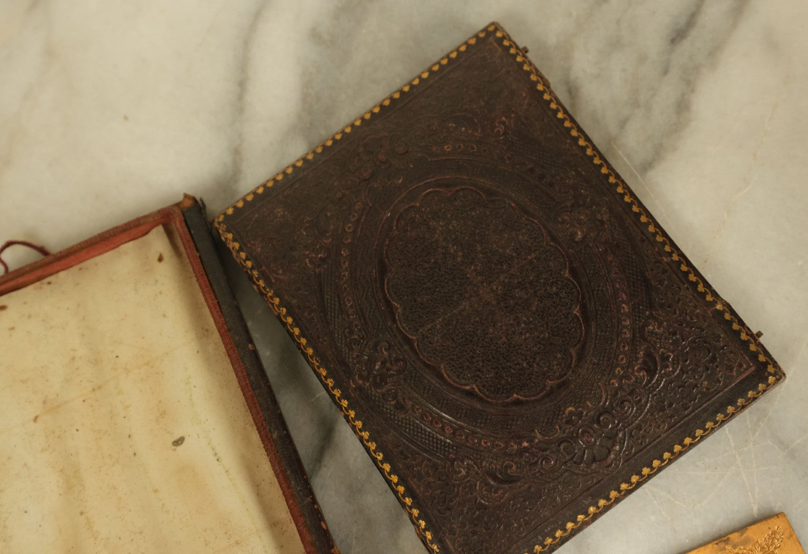 Lot 147 - Grouping Of Three Loose Scrap Hard Image Daguerreotype, Ambrotype, Tintype Case Parts
