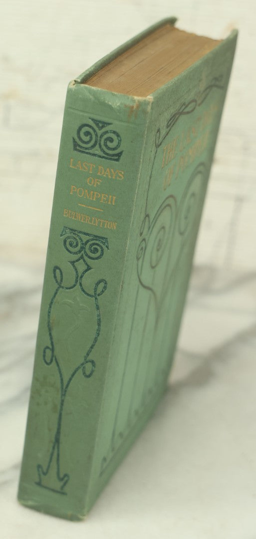 Lot 131 - "The Last Days Of Pompeii" Antique Book By Edward Bulwer Lytton (Lord Lytton), Illustrated, Merrill And Baker, Publishers, New York And London, Early 20th Century
