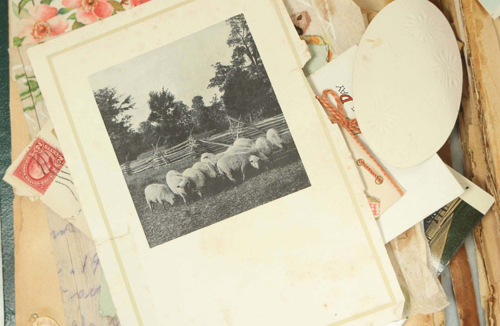 Lot 091 - Antique Victorian Scrapbook Album Featuring Many Lithographed Trade Cards, With Green Cover With Chinese Motif, As Found, Note Wear And Tear