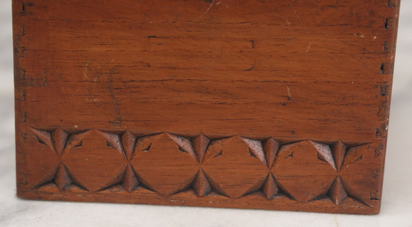 Lot 081 - Vintage Folk Art Tramp Art Style Carved Finger Jointed Wooden Cigar Box With Geometric Design, Nueva Epoca Cigars, Factory No. 35, 3rd District, New York City
