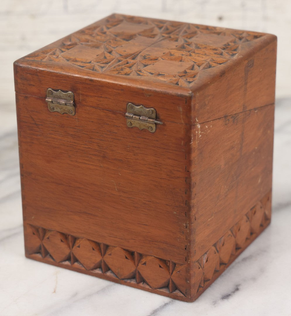 Lot 081 - Vintage Folk Art Tramp Art Style Carved Finger Jointed Wooden Cigar Box With Geometric Design, Nueva Epoca Cigars, Factory No. 35, 3rd District, New York City