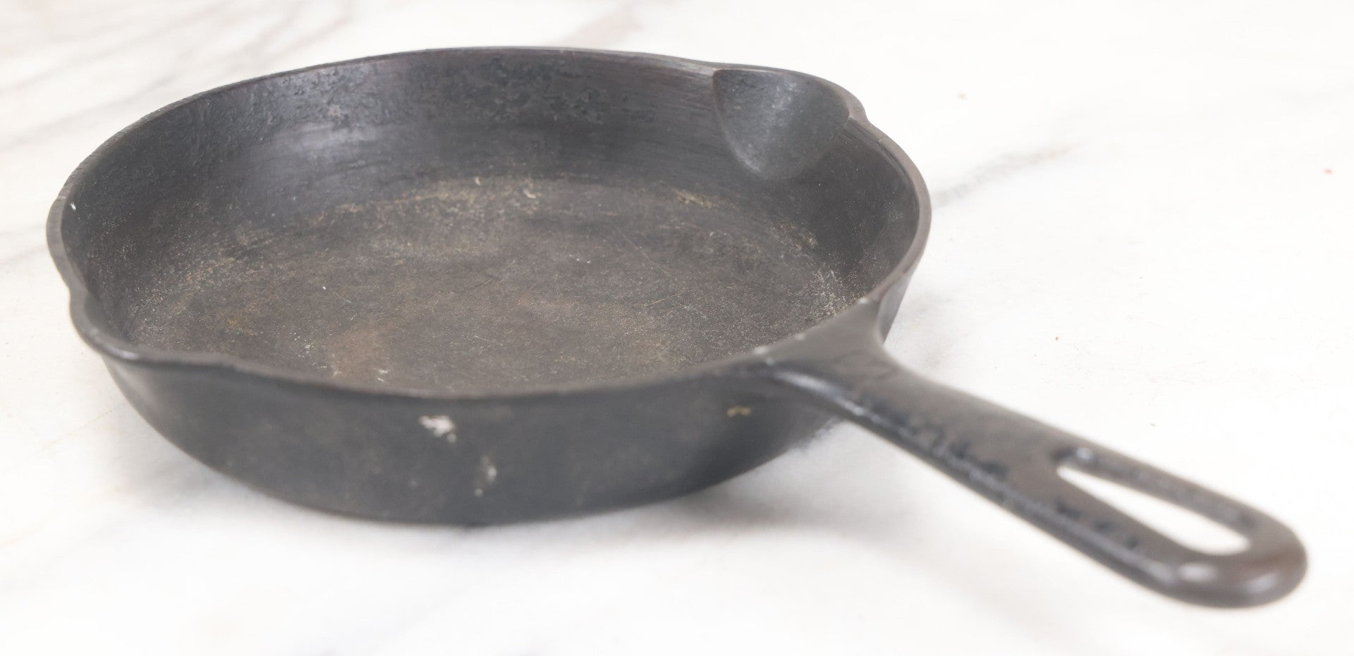 Lot 095 - Vintage Griswold Cast Iron Skillet No. 3, 6" Approximate Diameter, Erie, Pennsylvania, 709