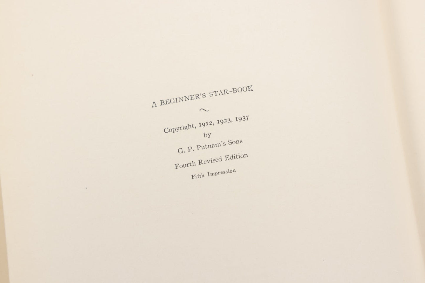 Lot 126 - "A Beginner's Star Book" Vintage Astronomy Book By Kelvin Mckready, With Charts Of The Moon, Tables Of The Planets, And Star Maps, G.P. Putnam's Sons Publishers, New York And London, Fourth Revised Edition, 1937