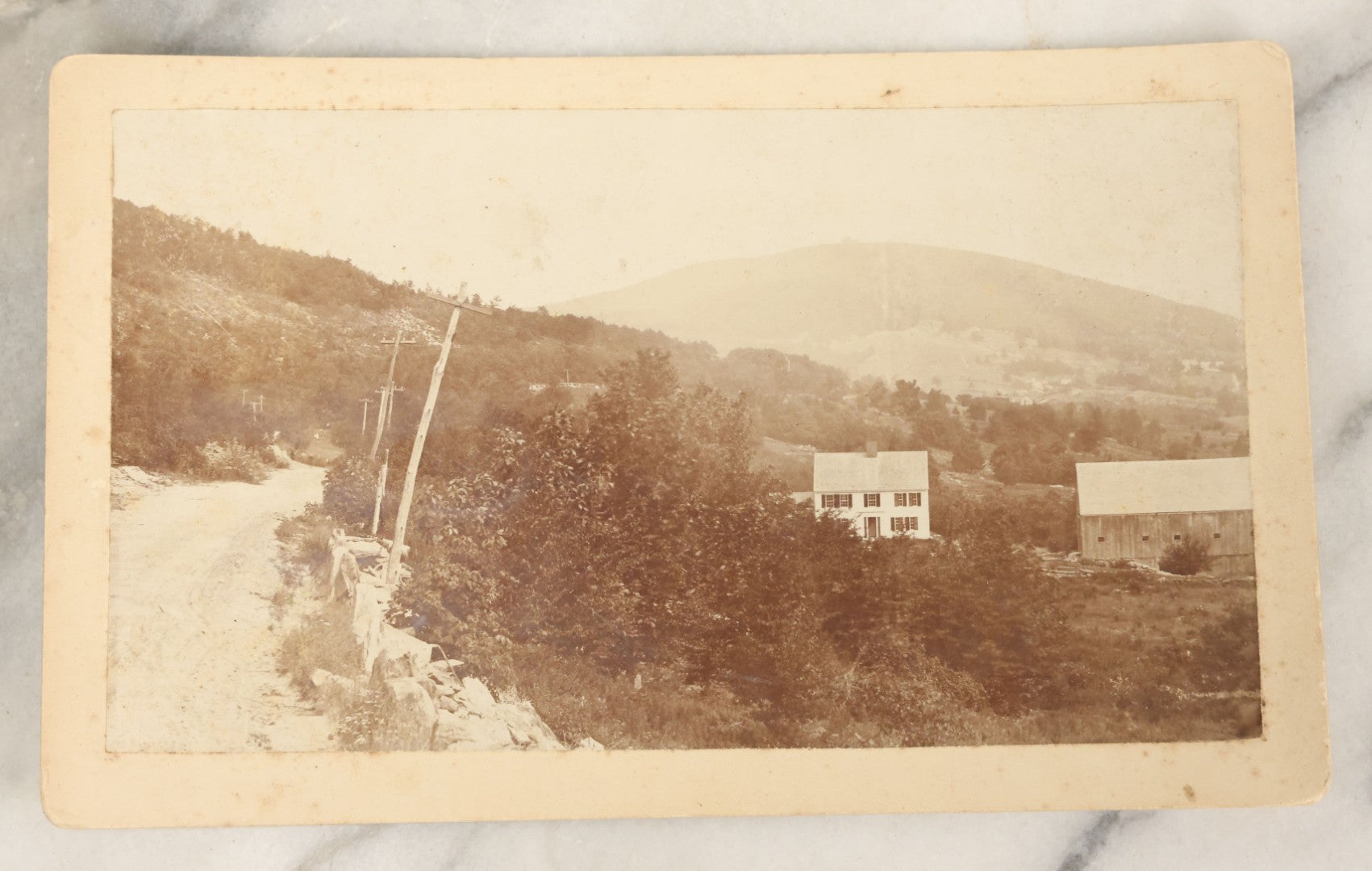Lot 187 - Antique Cabinet Card Photograph Of The Summit Of Wachusett Mountain, Massachusetts 