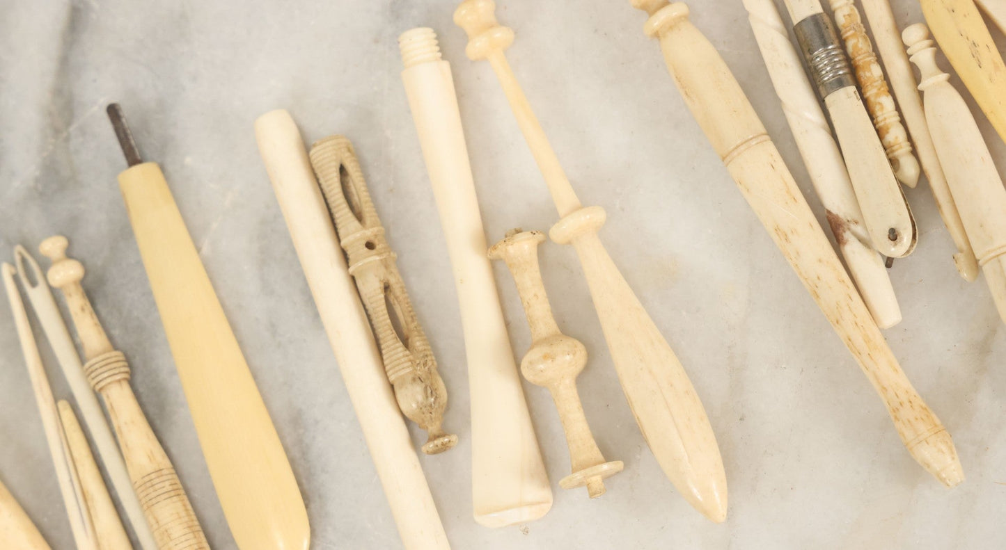 Lot 058 - Grouping Of Antique And Vintage Bone Crochet Hooks, Lace Bobbins, Sewing Tools, Implements, And Fragments, Various Sizes And Styles, Approximately 20 Pieces