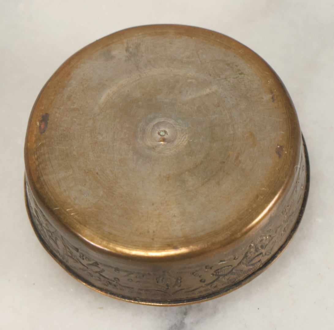 Lot 069 - Antique Persian Miniature Hand-Painted Mother-Of-Pearl Box, Equestrian Polo Scene, Mirrored Lid