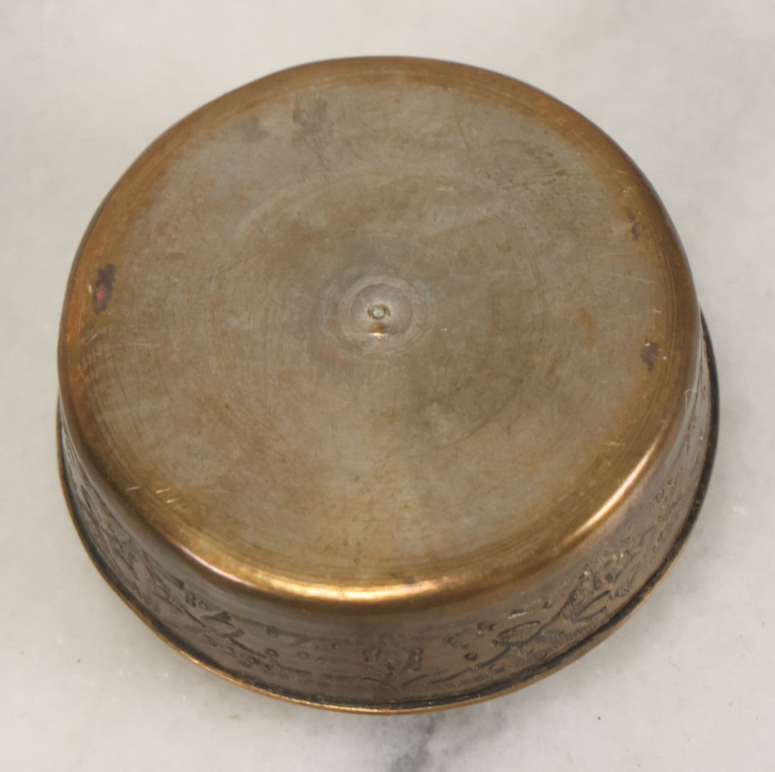 Lot 069 - Antique Persian Miniature Hand-Painted Mother-Of-Pearl Box, Equestrian Polo Scene, Mirrored Lid