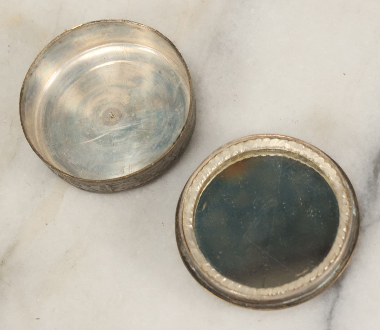 Lot 069 - Antique Persian Miniature Hand-Painted Mother-Of-Pearl Box, Equestrian Polo Scene, Mirrored Lid