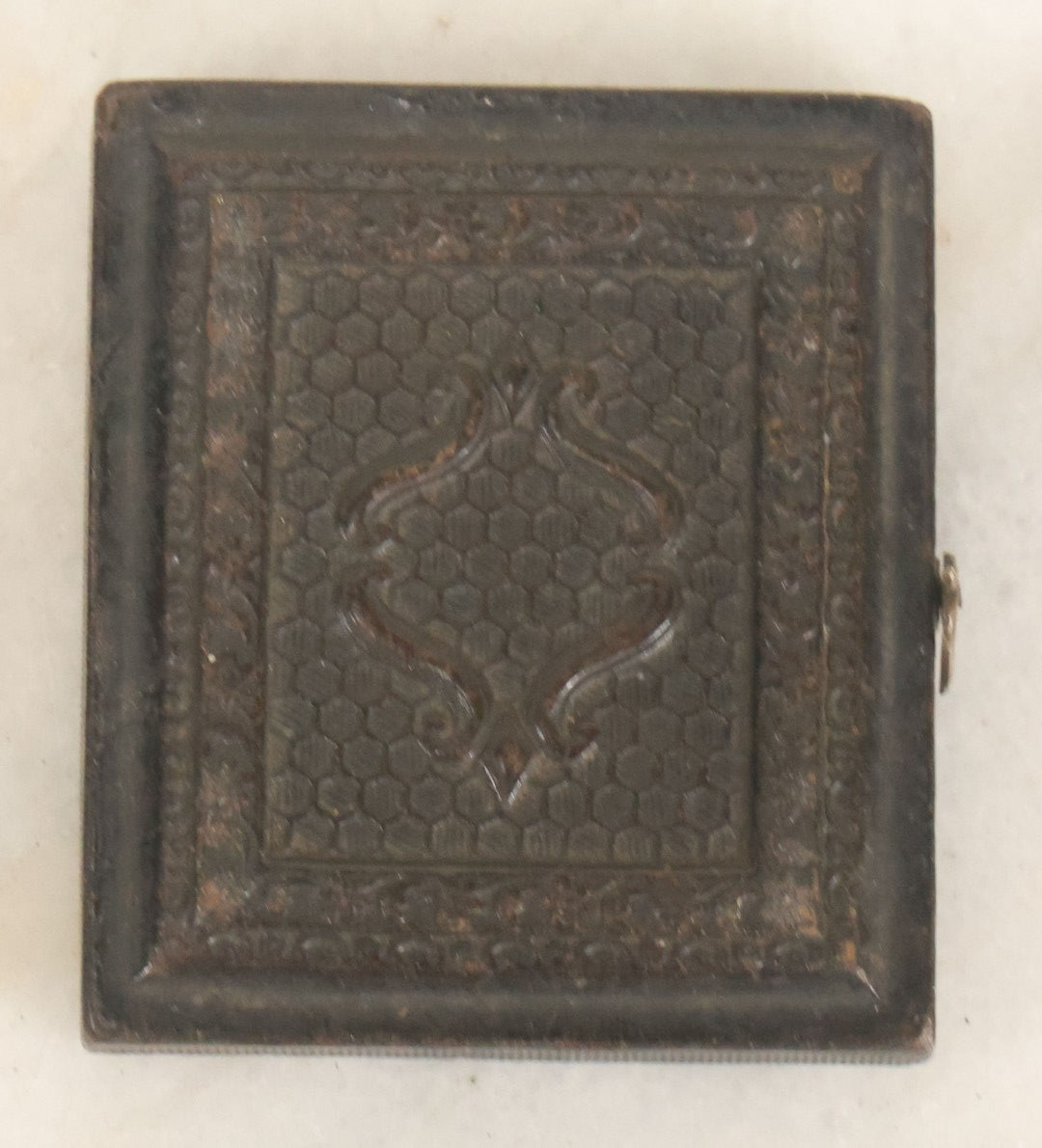 Lot 087 - Antique 1/16th Plate Daguerreotype Of A Young Man In A Bowtie In A Half Leatherette Case