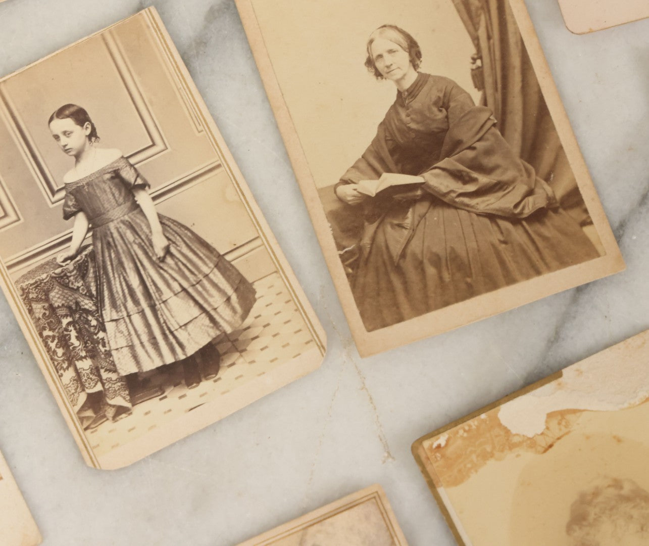 Lot 093 - Grouping Of 22 Assorted Carte De Visite C.D.V. Photographs Of Men, Women, And Children, Including Woman Holding Book, Group Of Four Youths, Etc