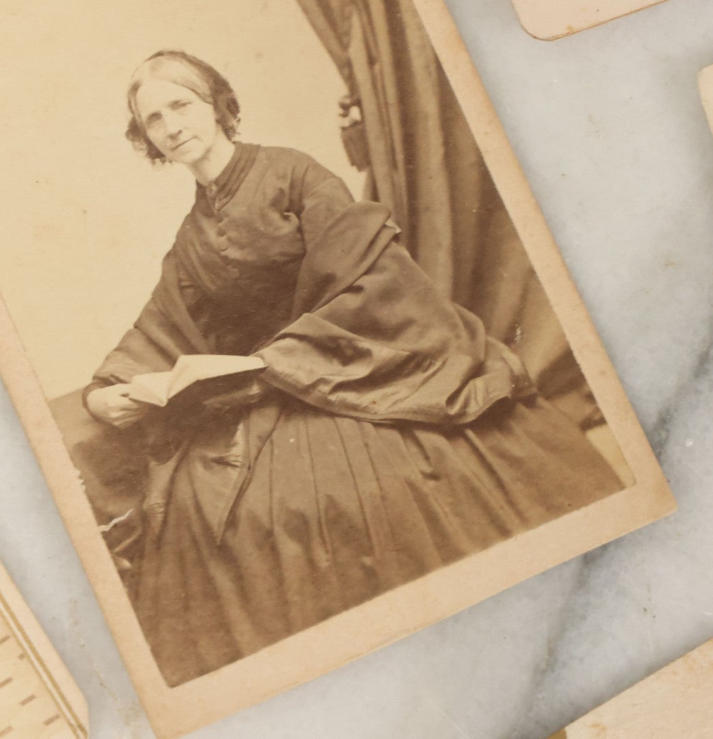 Lot 093 - Grouping Of 22 Assorted Carte De Visite C.D.V. Photographs Of Men, Women, And Children, Including Woman Holding Book, Group Of Four Youths, Etc