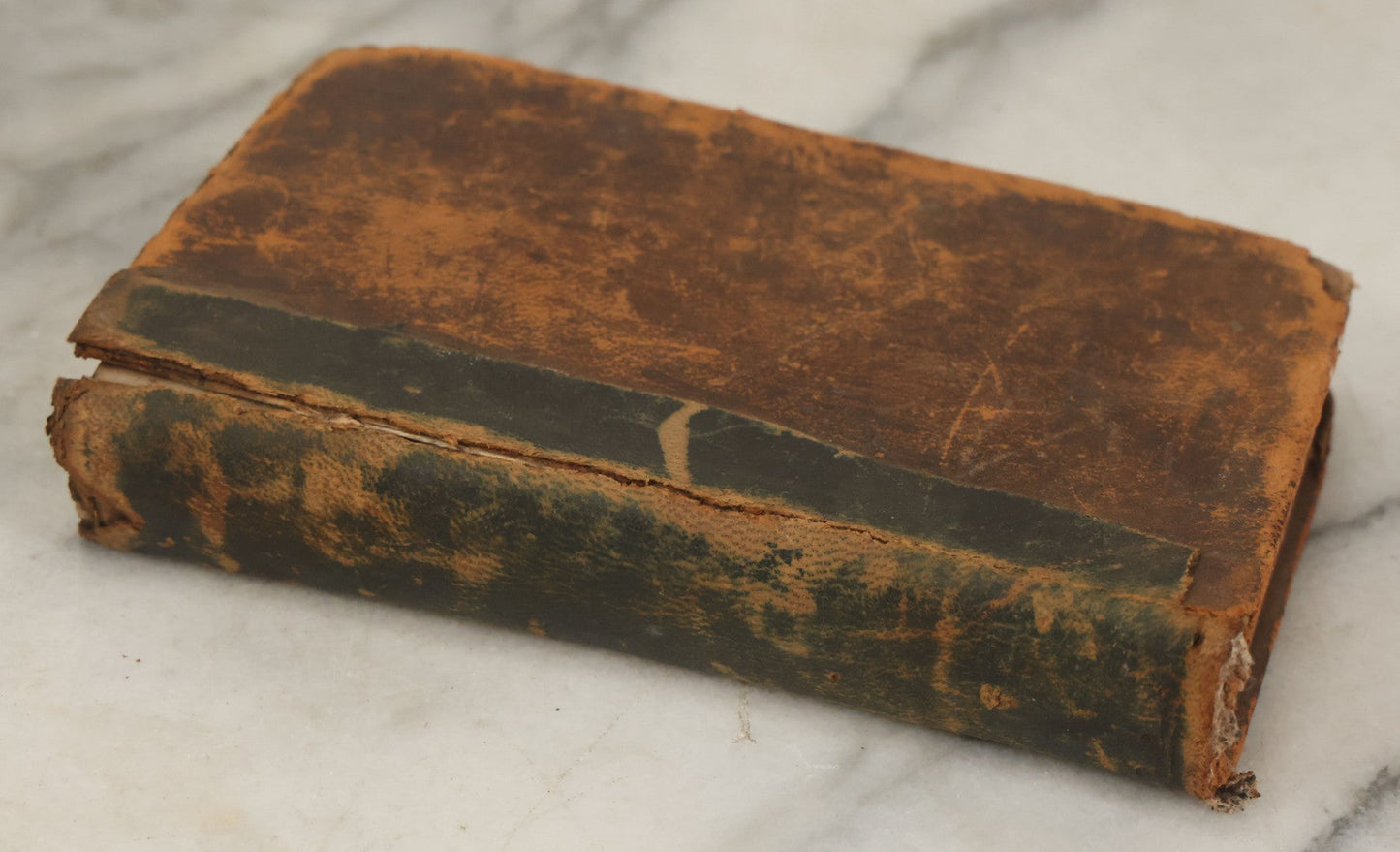 Lot 138 - "Aesop's Fables" Early 19th Century Fable Book Featuring Woodcut Engravings, Note Opening Pages Missing, Foxing Throughout