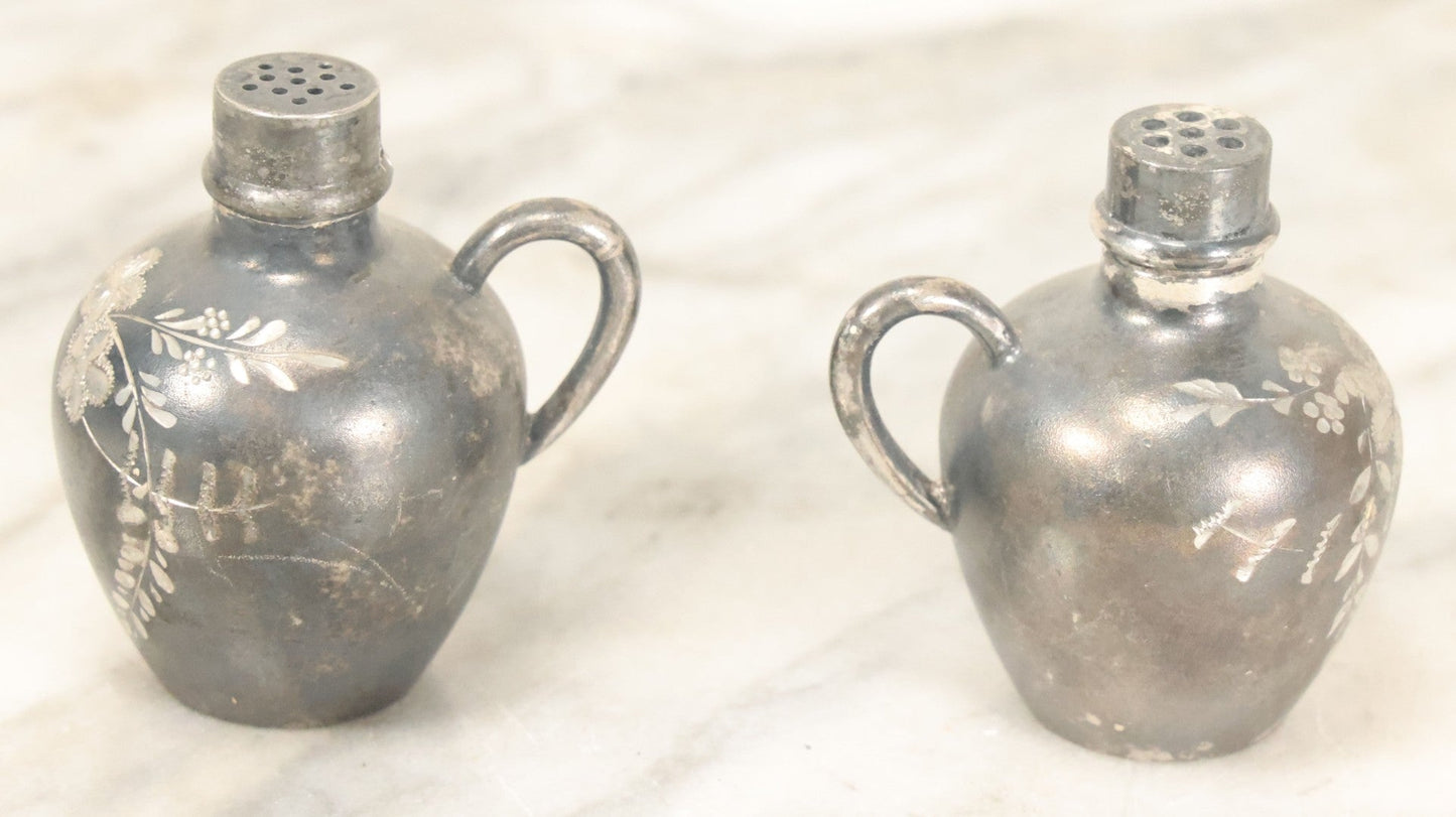 Lot 087 - Pair Of Antique Engraved Silverplate Salt And Pepper Shakers With Floral Motif By Wilcox Silverplate Co., Meriden, Connecticut, No. 4214
