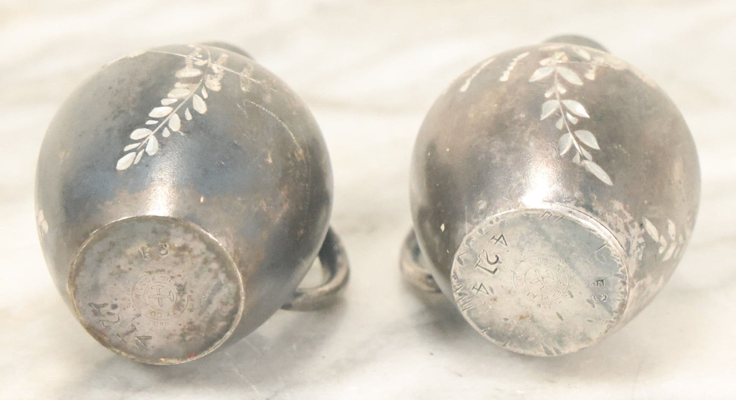 Lot 087 - Pair Of Antique Engraved Silverplate Salt And Pepper Shakers With Floral Motif By Wilcox Silverplate Co., Meriden, Connecticut, No. 4214