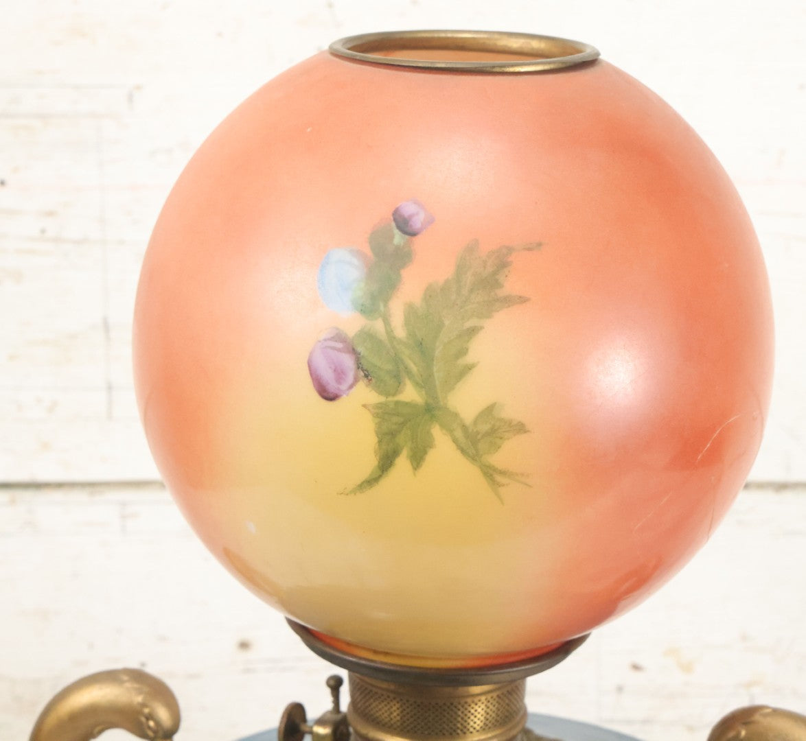 Lot 003 - Antique Kerosene Oil Lamp With Painted Blue Tin Font, Dove Head Motif, And Hand Painted Globe With Floral Motif By Pittsburgh Lamp And Brass, Made In America, Note Cracked And Repaired Section Of Globe, 19" High