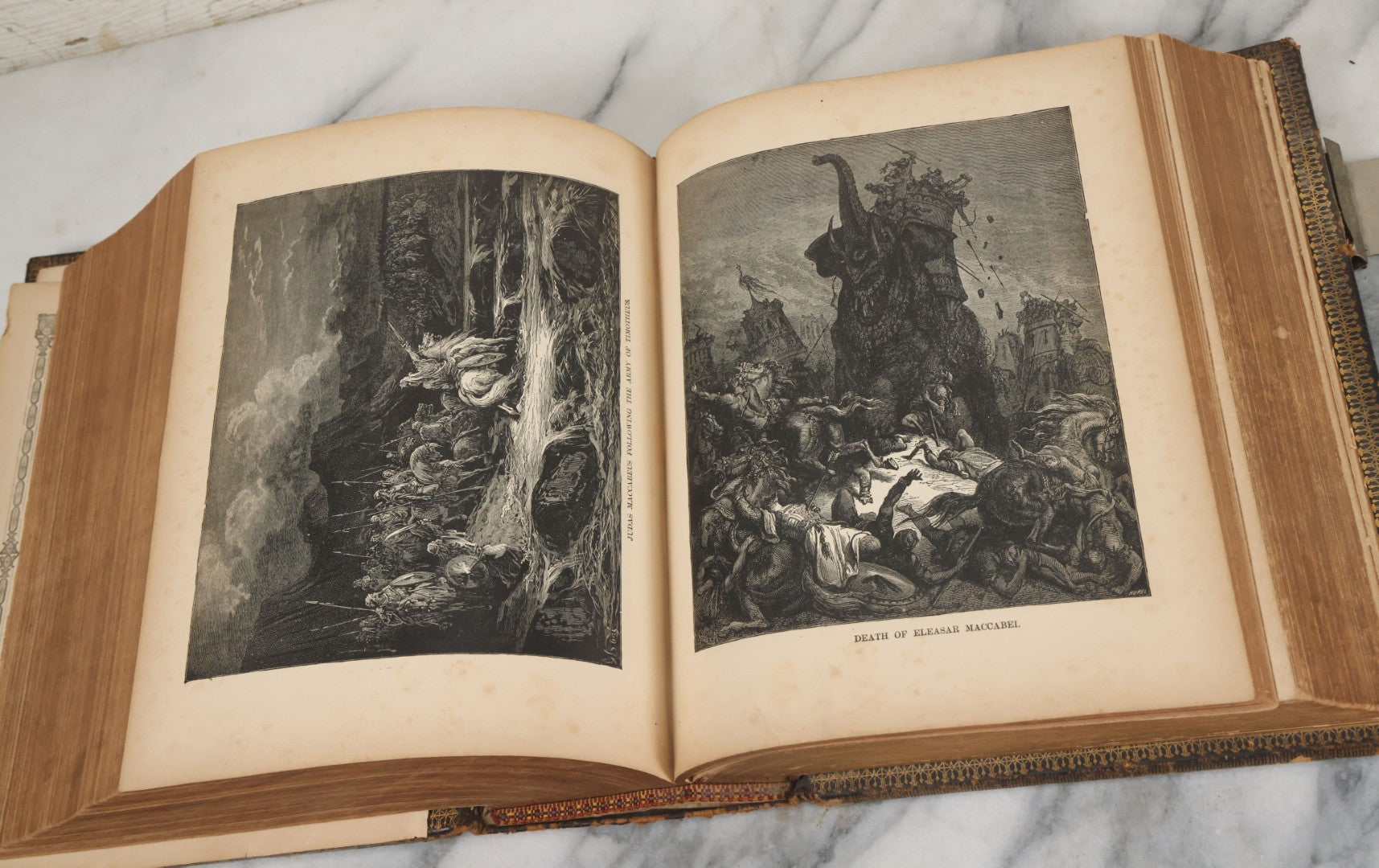 Lot 005 - Antique Pronouncing Parallel Holy Bible, Old And New Testaments, With Ornate Cover And Binding, Gately & O'Gorman, Publishers, Boston, Copyright 1890, By A.J. Holman & Co., Profusely Illustrated, Note Loose Pages