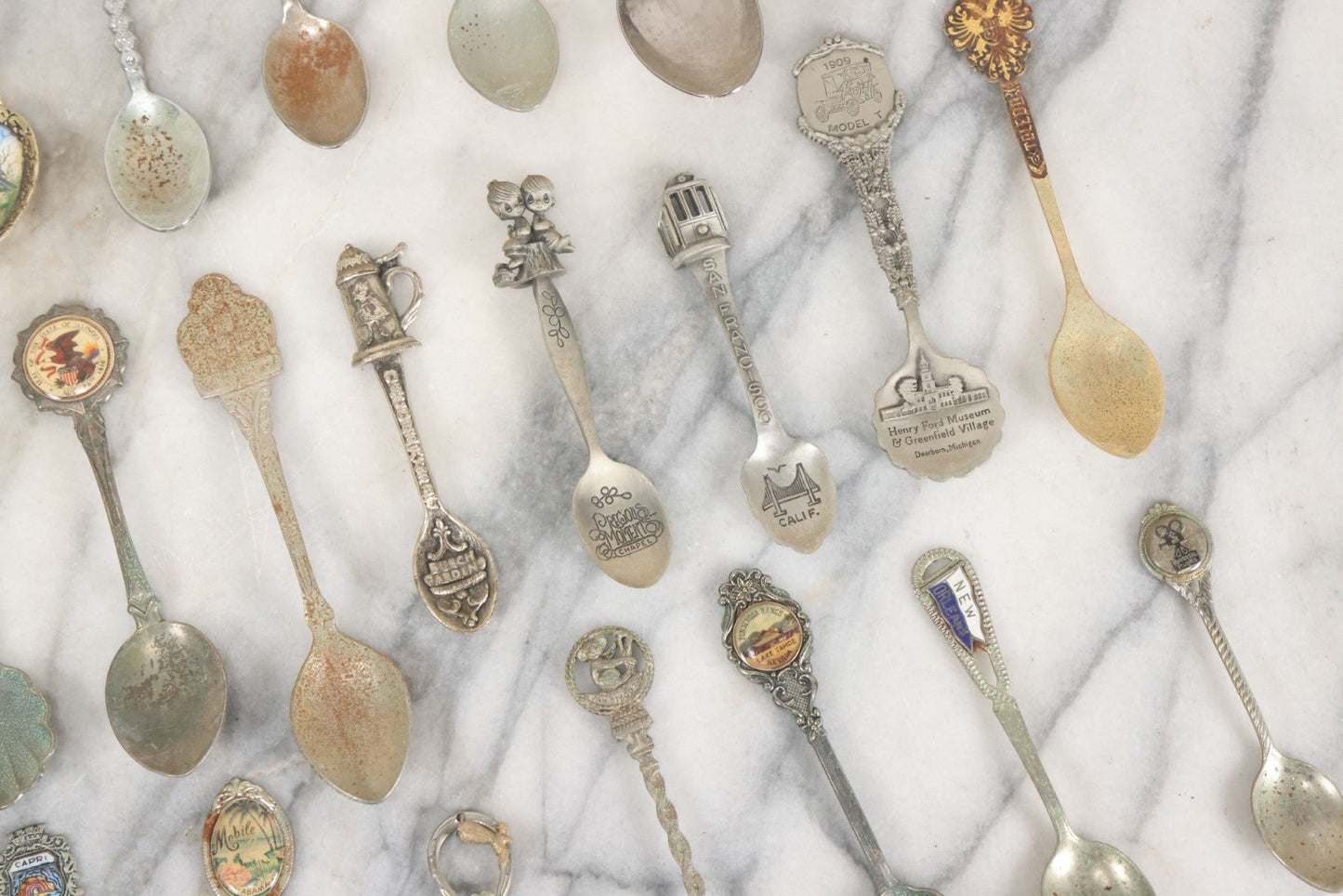 Lot 123 - Grouping Of 37 Souvenir Spoons Mostly From Travel, Landmarks, Etc., Including Sea World, Hawaii, And Many Other States