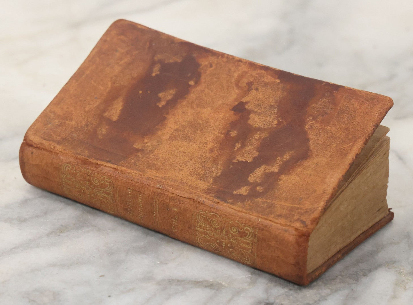 Lot 147 - "Hume And Smollette's History Of England, Abridged, And Continued To The Accession Of George IV", Early Antique Book By John Robinson, Volume One, J. & B. Williams, Publishers, Exeter, 1823