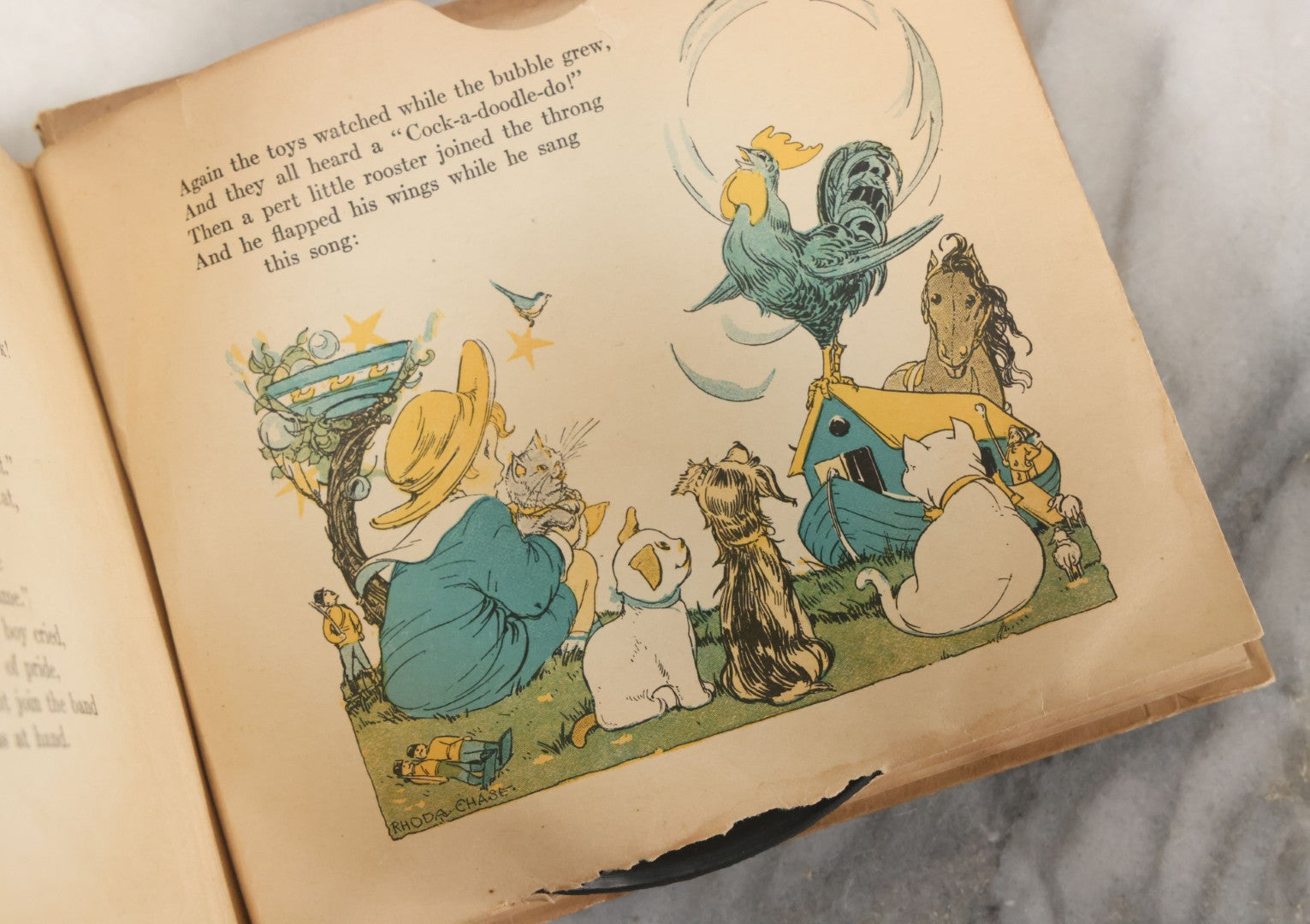 Lot 155 - "The Pet Bubble Book", Sixth Version, "The Harper-Columbia Book That Sings", Story By Ralph Mayhew And Burges Johnson, Pictures By Rhoda Chase, With Three Records By Columbia Graphophone Co., Harper & Brothers, Publishers, 1919