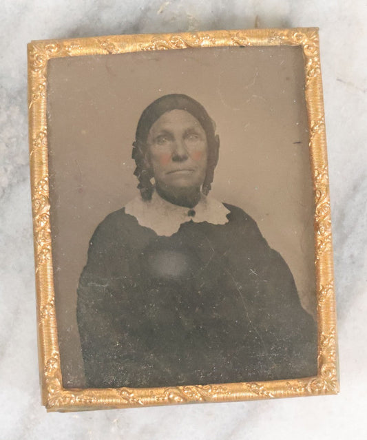 Lot 060 - Antique 1/9th Plate Ambrotype Photograph Of Surprised Elderly Woman With White Lace Collar And Tinted Rosy Red Cheeks, Uncased