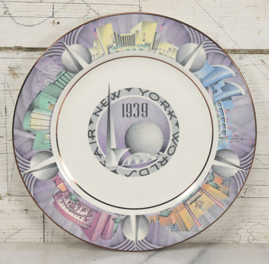 Lot 083 - Vintage New York World's Fair 1939 Commemorative Decorative Plate, Decorated By Charles Murphy, Marking 150th Anniversary Of Washington's Inauguration, Manufactured By Homer Laughlin, U.S.A., 10-1/8" Diameter