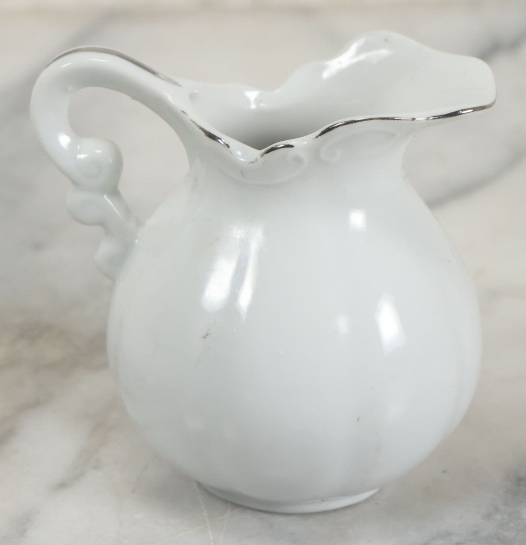 Lot 084 - Vintage Old Man Of The Mountains, White Mountains, New Hampshire, Souvenir Porcelain Creamer, 3-1/2" Height
