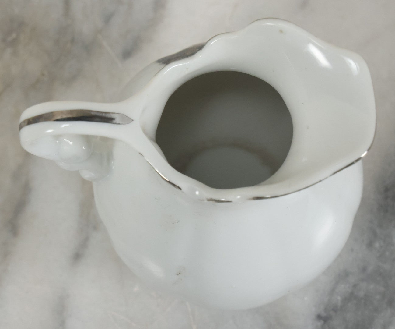 Lot 084 - Vintage Old Man Of The Mountains, White Mountains, New Hampshire, Souvenir Porcelain Creamer, 3-1/2" Height