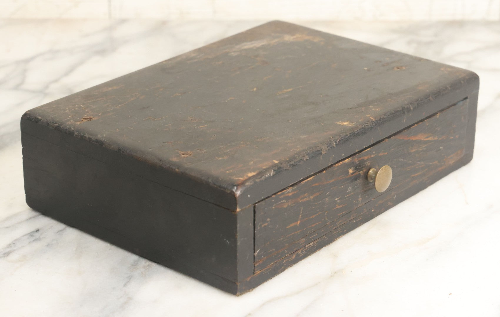 Lot 014 - Antique Printing Type Set With Hundreds Of Matching Letterpress Covering All Letters And Numbers In Custom Drawer Box With Internal Divider, From D.F. Carter, Co., Malden, Massachusetts, Base 9-1/2" x 6-3/4", Height 2-1/2" 