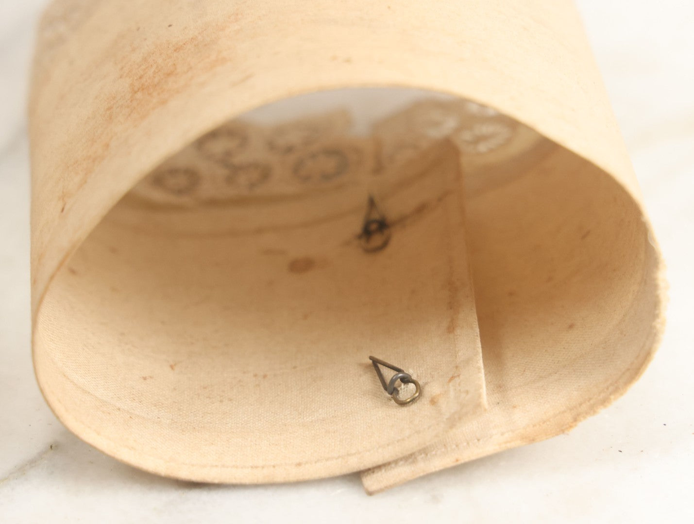 Lot 015 - Antique Ladies Cuff Set Pair In Original Box, Missing Lid, With Paper Label, As Found, Note Wear To Box